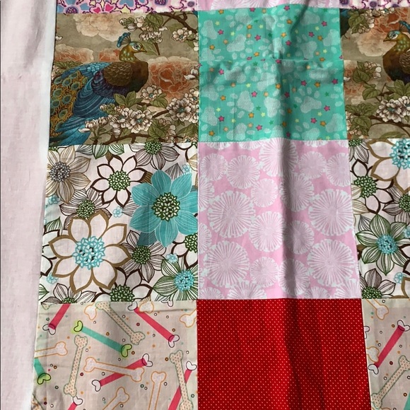 Kids blanket with small cute pillow. - Picture 3 of 6